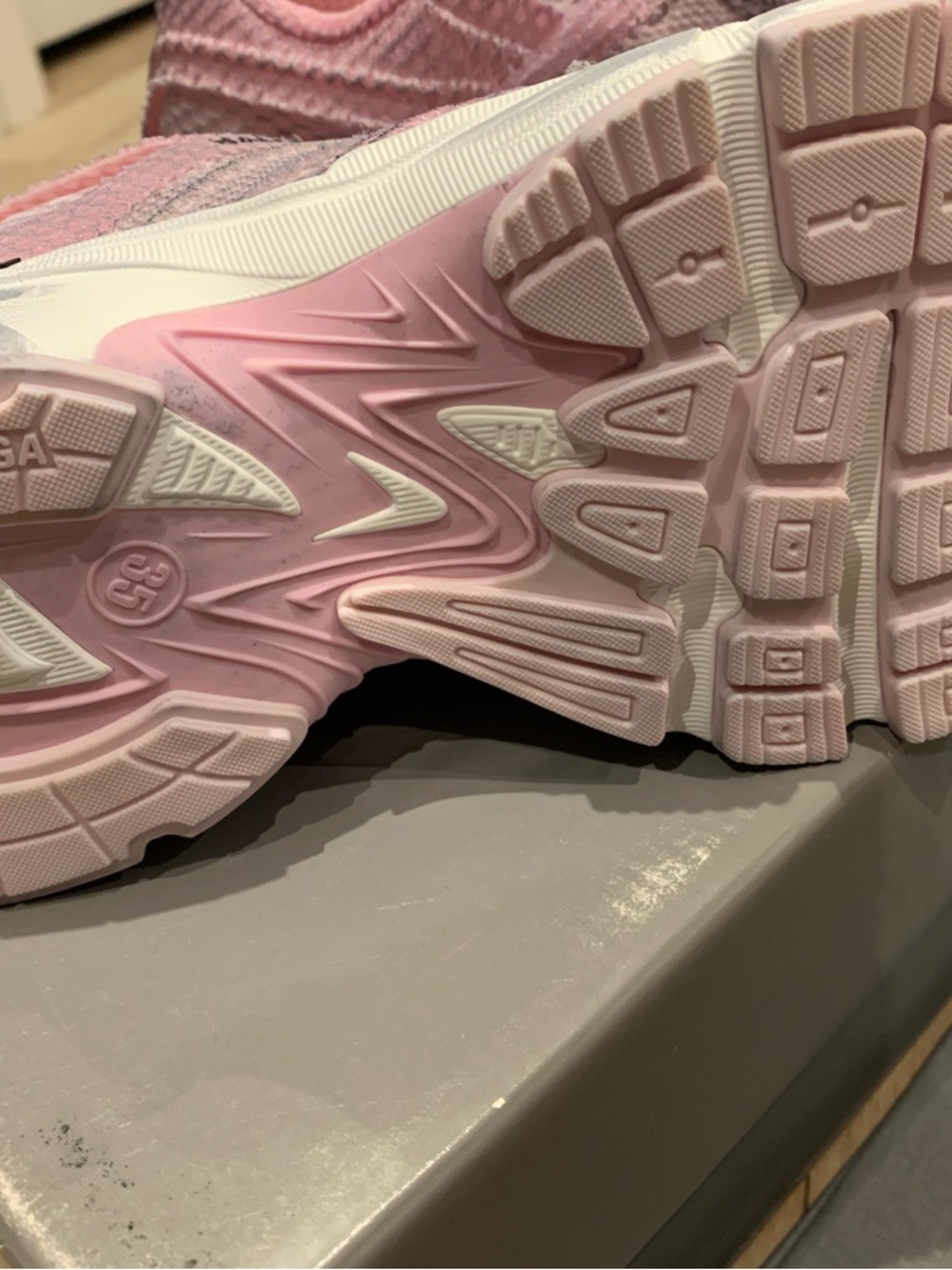 Balenciaga Pink Sneakers Knit Upper Chunky Sole Size 35 - Picture 4 of 9